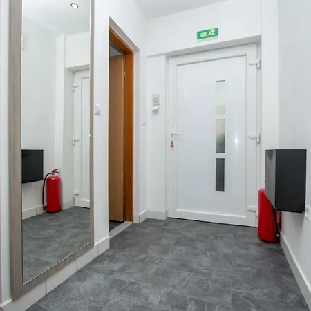 Emir 1 Apartmanhotel