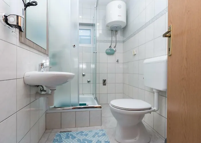 Aparthotel Emir 1 3*